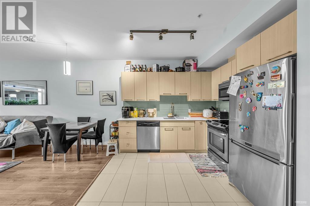 201 5248 Grimmer Street, Burnaby, British Columbia  V5H 0E1 - Photo 13 - R2846937