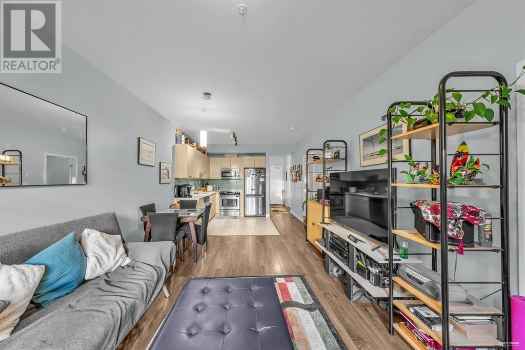 201 5248 Grimmer Street, Burnaby, British Columbia  V5H 0E1 - Photo 4 - R2846937