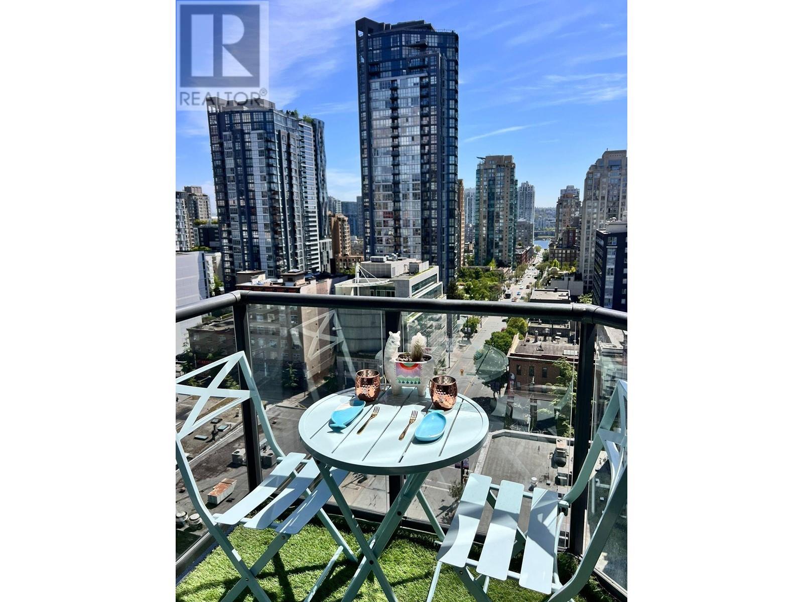1402 1212 Howe Street, Vancouver, British Columbia  V6Z 2M9 - Photo 1 - R2846958
