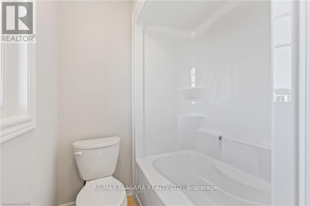 7109 Parsa St, Niagara Falls, Ontario  L2H 3T2 - Photo 15 - X8046622