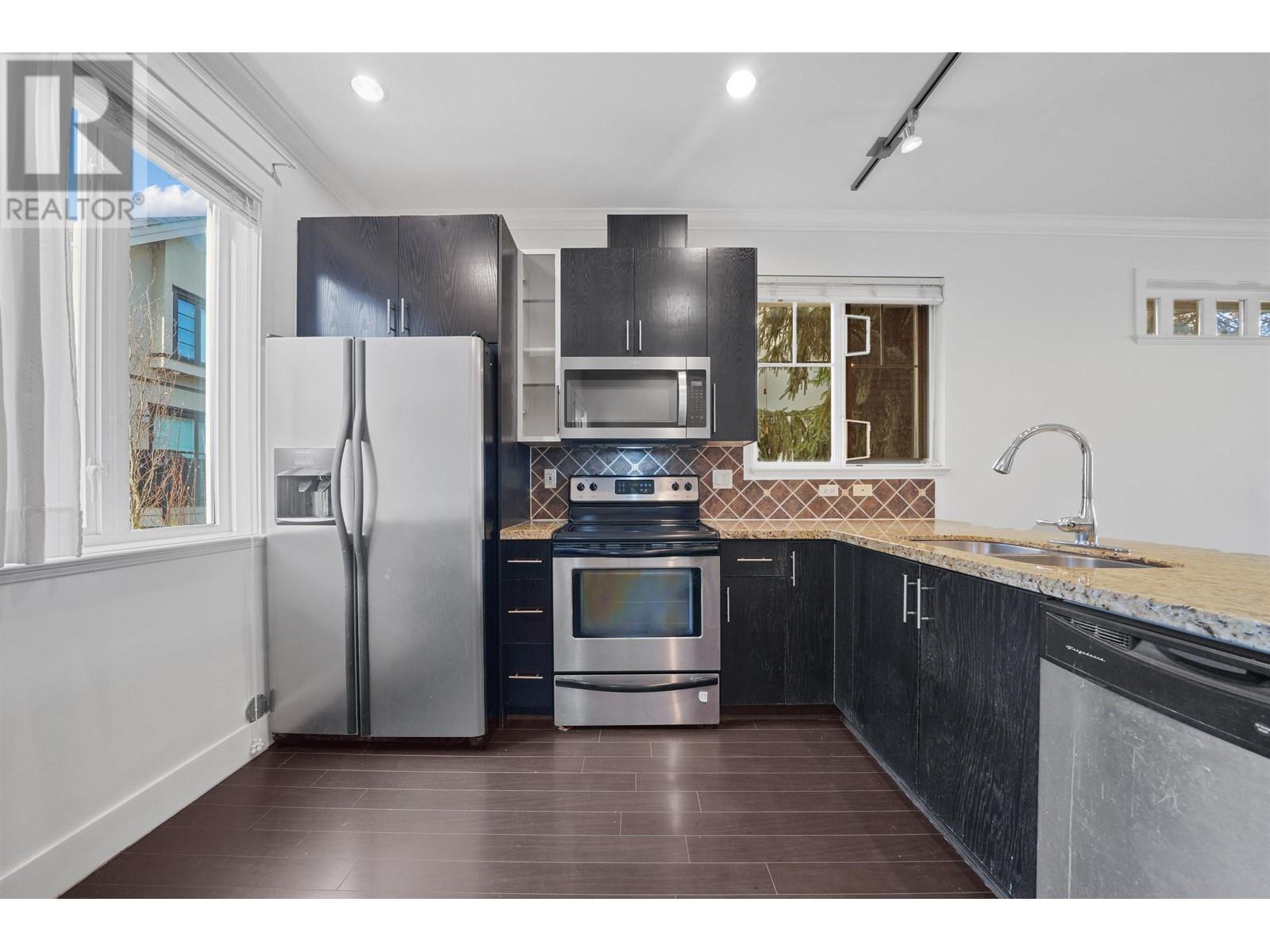 1403 E 28th Avenue, Vancouver, British Columbia  V5N 2X3 - Photo 6 - R2846957
