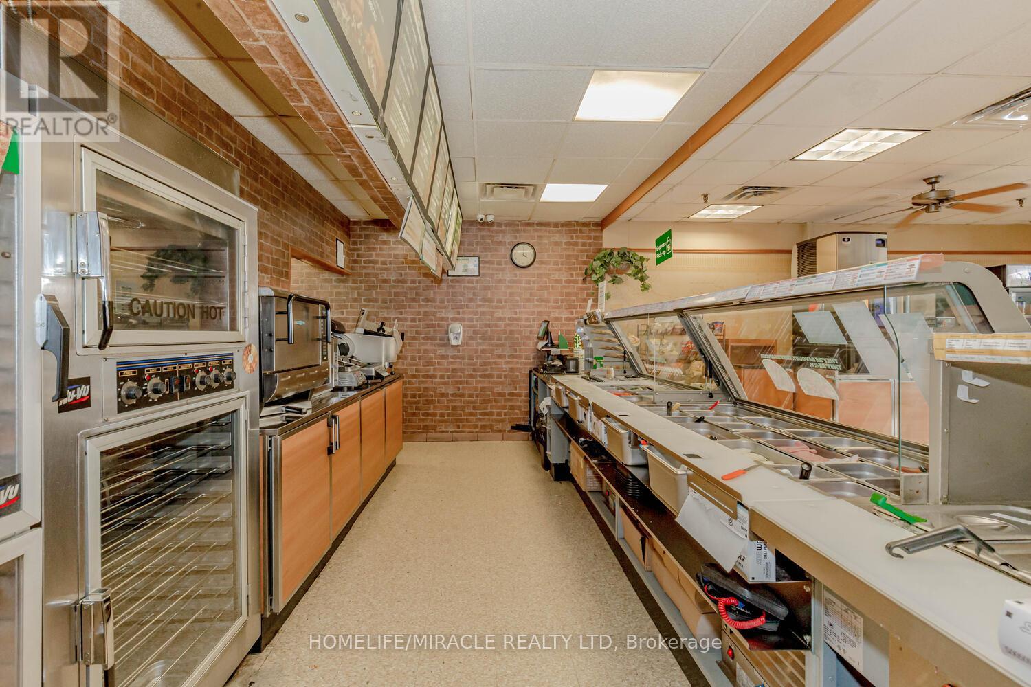 6465 Airport Road, Mississauga, Ontario  L4V 1R8 - Photo 21 - W8046936
