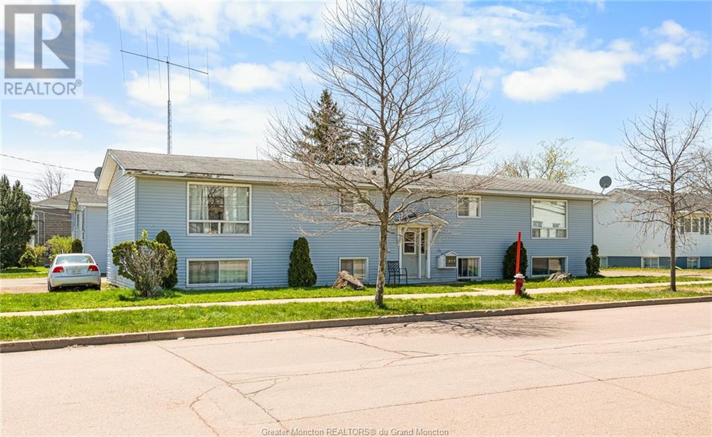 100 Vail St, Moncton, New Brunswick  E1C 3L4 - Photo 1 - M157205