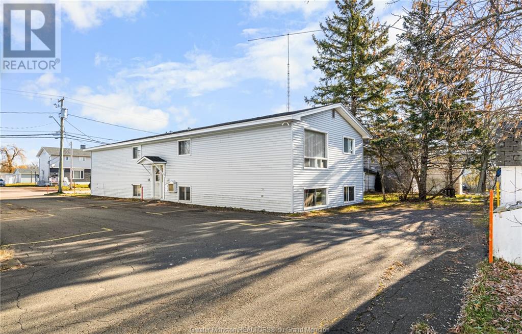 74 Murphy Ave, Moncton, New Brunswick  E1A 4N8 - Photo 3 - M157206