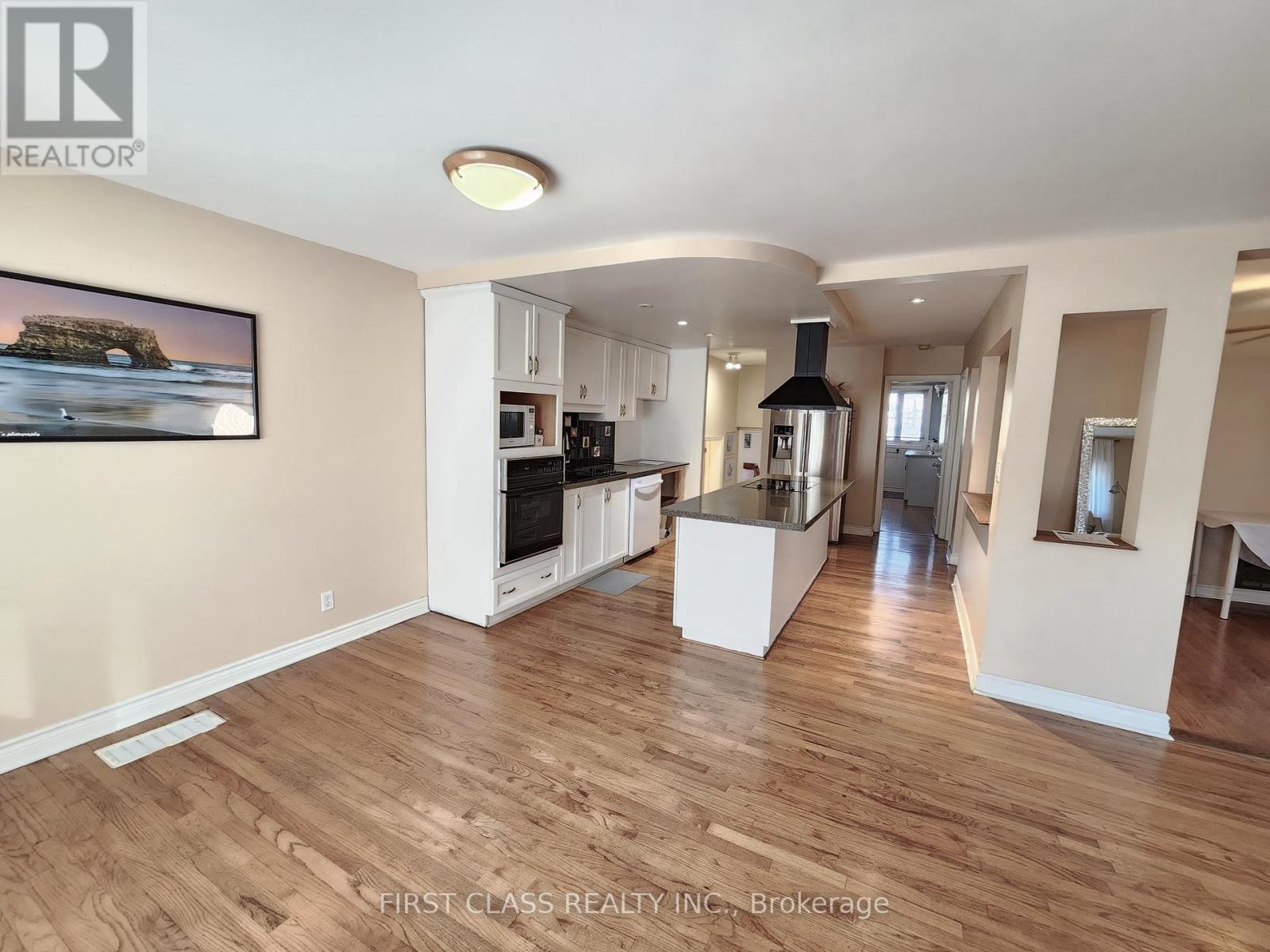 180 Cocksfield Ave, Toronto, Ontario  M3H 3T5 - Photo 7 - C8029900