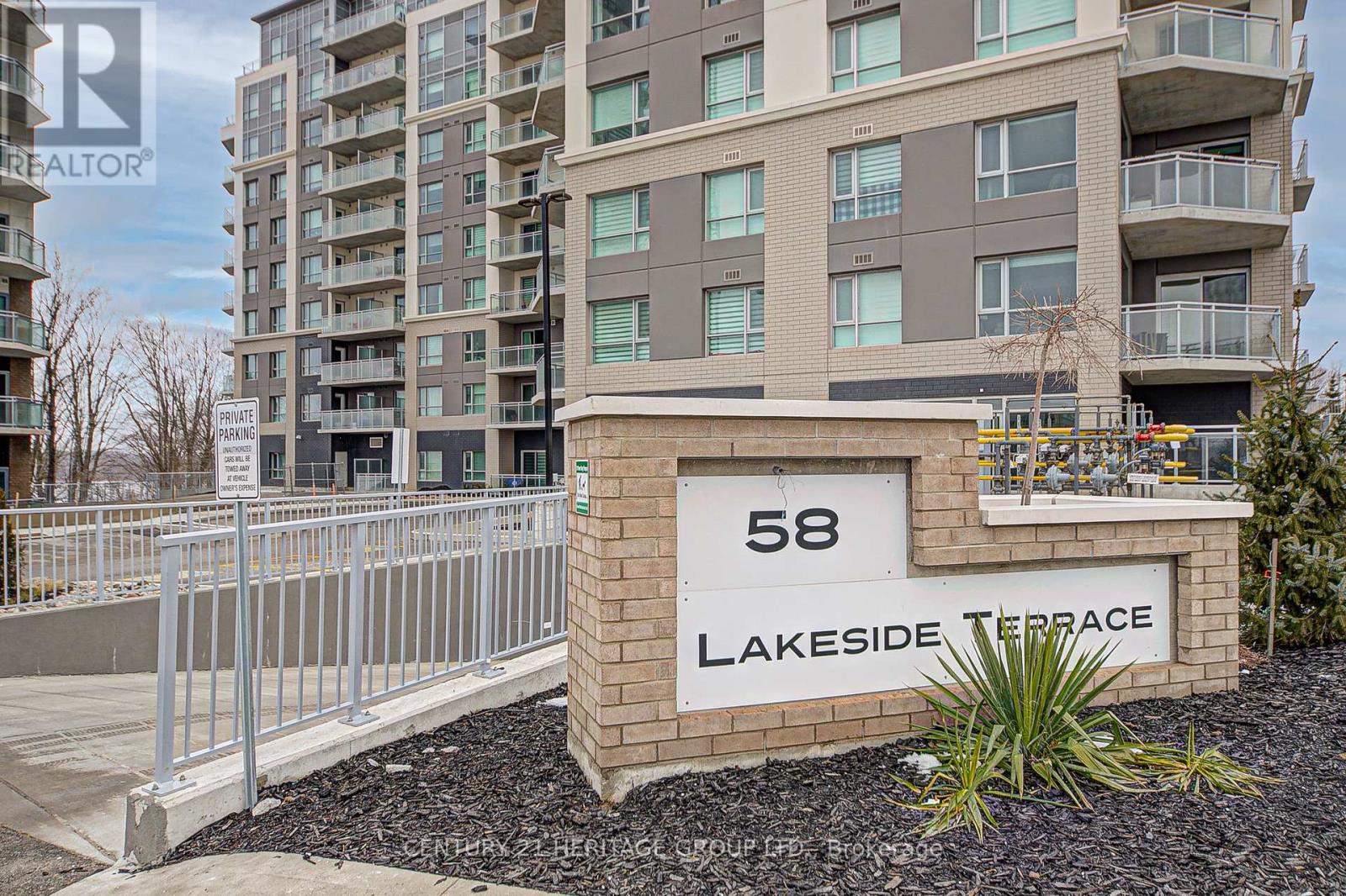 #1015 -58 Lakeside Terr E, Barrie, Ontario  L4M 0L5 - Photo 3 - S8047778