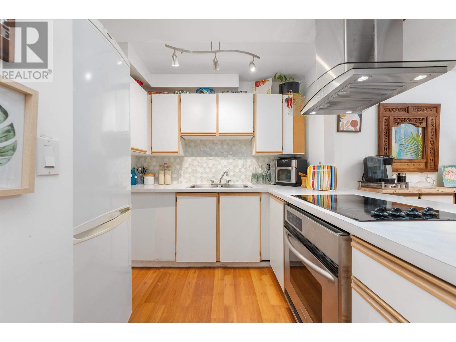 311 11671 Fraser Street, Maple Ridge, British Columbia  V2X 6C4 - Photo 5 - R2847244