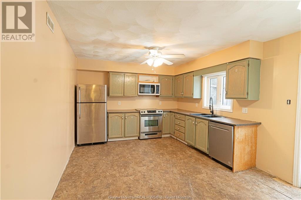 159 Whitepine Rd, Riverview, New Brunswick  E1B 4H3 - Photo 8 - M157219