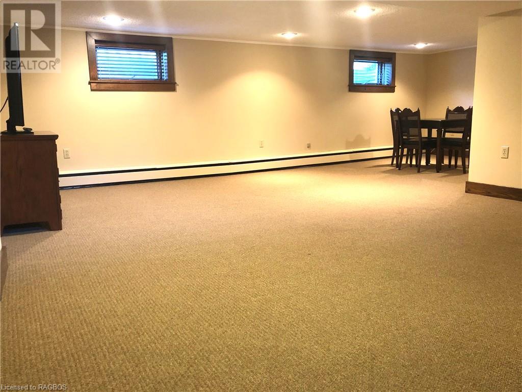 958 6th Avenue W, Owen Sound, Ontario  N5K 5G4 - Photo 13 - 40537335