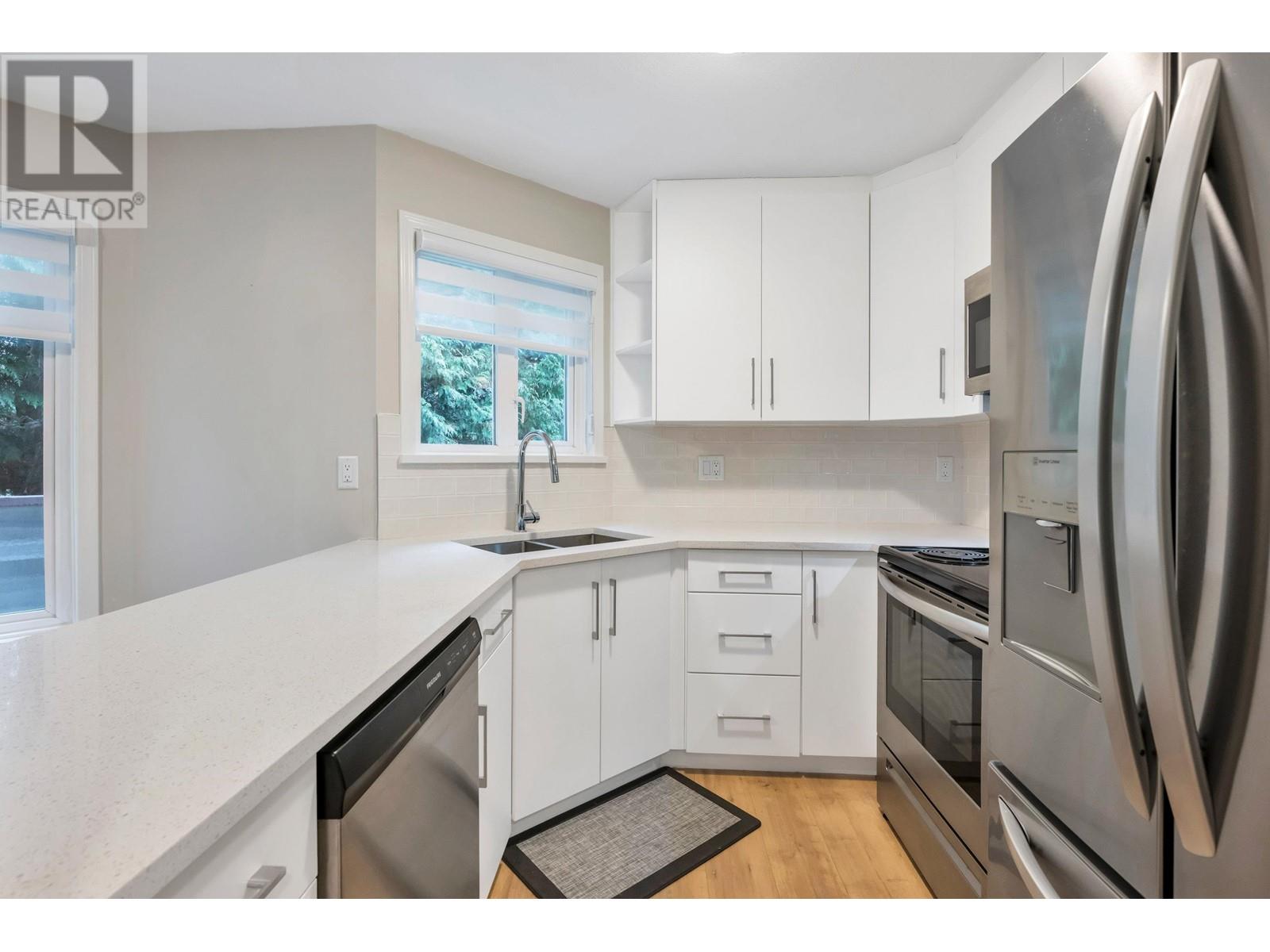 404 7139 18th Avenue, Burnaby, British Columbia  V3N 4Z3 - Photo 15 - R2847256