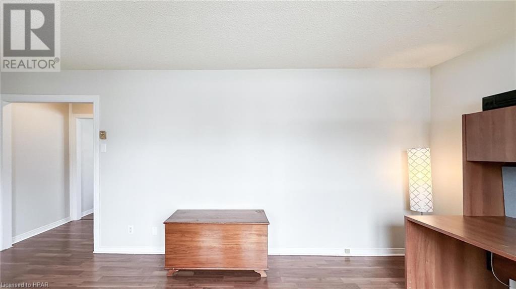 9 St Charles Street Unit# 9, Vanastra, Ontario  N0M 1L0 - Photo 6 - 40537954