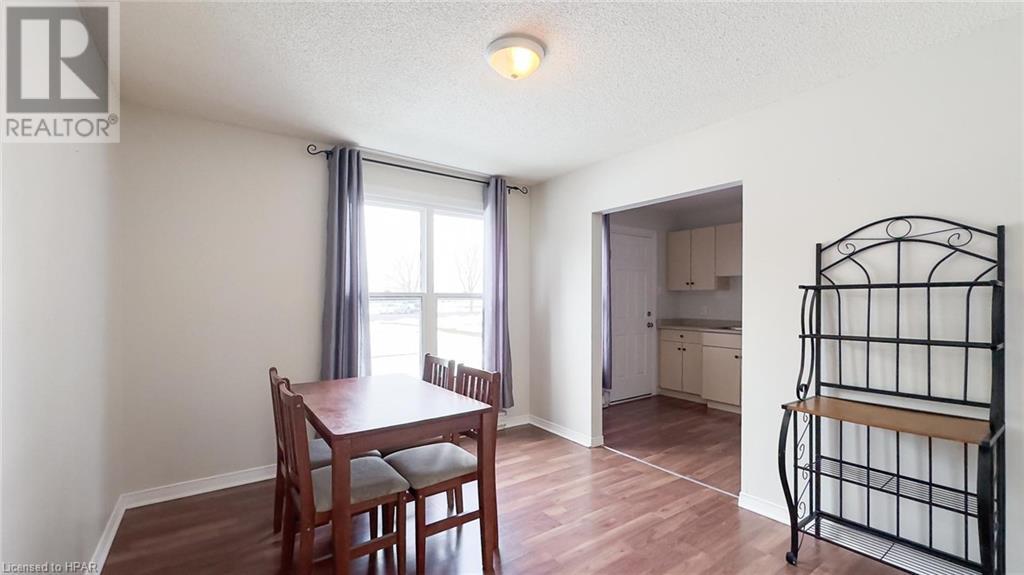 9 St Charles Street Unit# 9, Vanastra, Ontario  N0M 1L0 - Photo 7 - 40537954