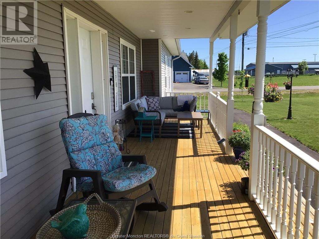 20 Riverside Dr, Petitcodiac, New Brunswick  E4Z 4T7 - Photo 3 - M157226