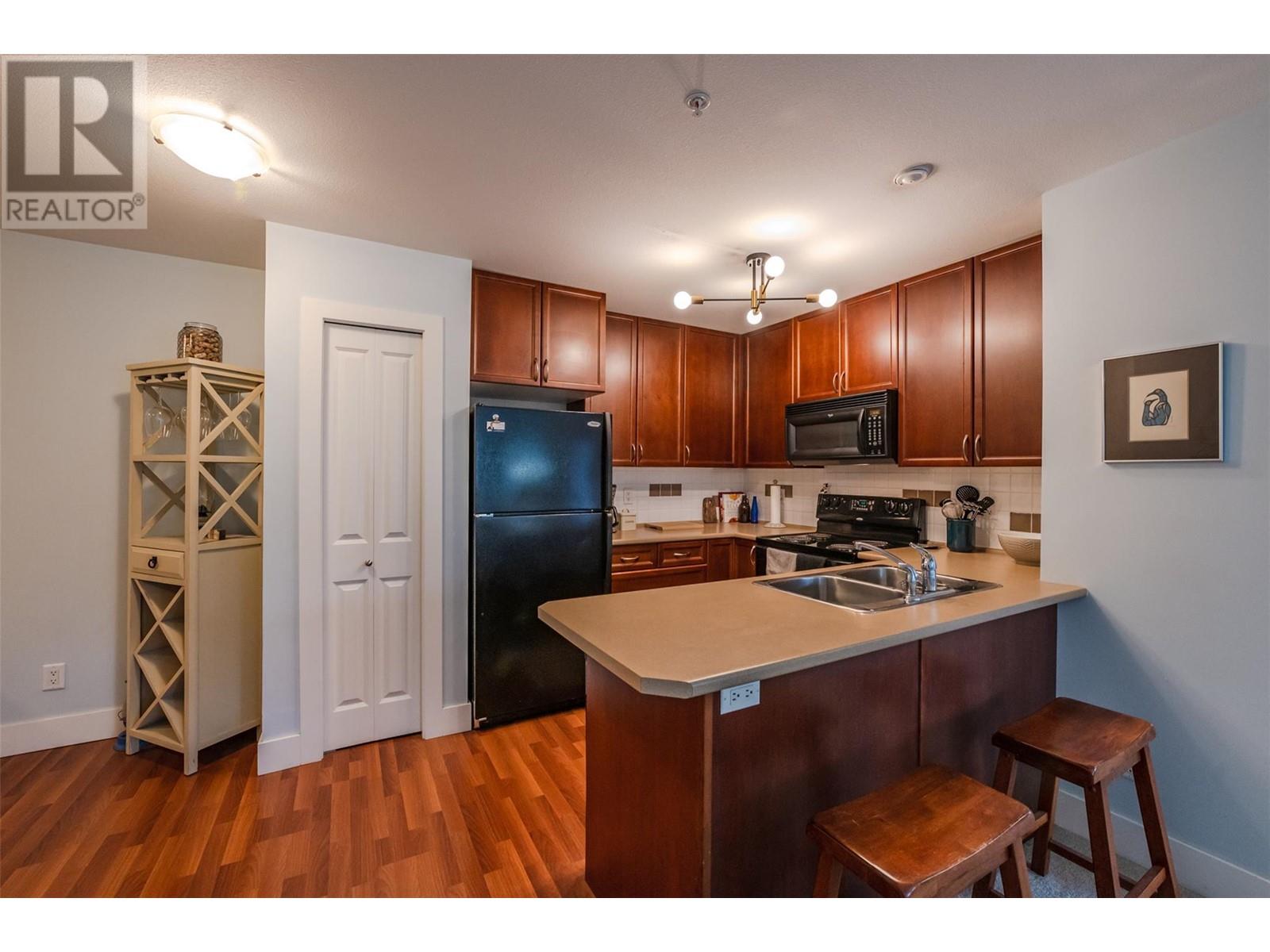 246 Hastings Avenue Unit# 207, Penticton, British Columbia  V2A 2V6 - Photo 3 - 10303834