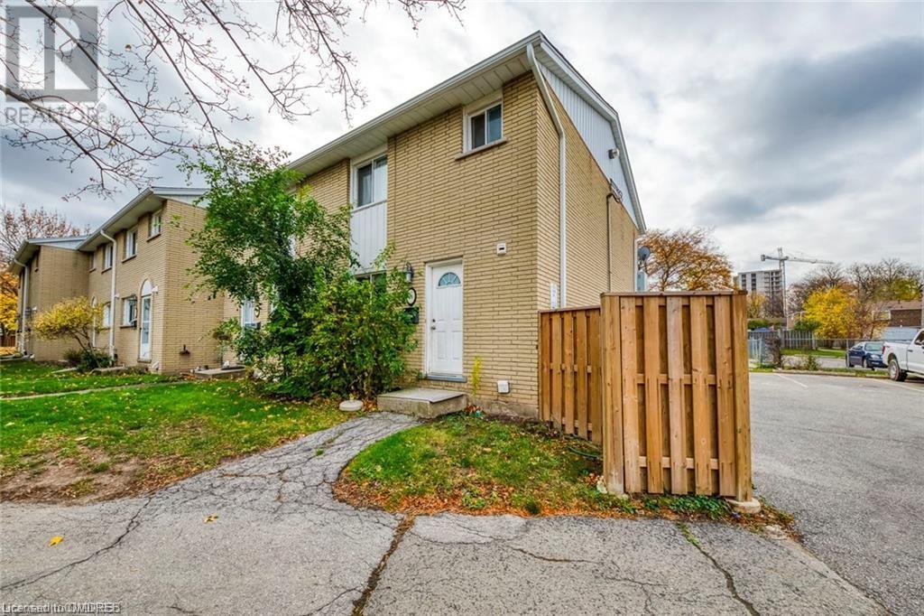 54 Riverdale Drive Unit# 22, Hamilton, Ontario  L8E 1K3 - Photo 2 - 40534855