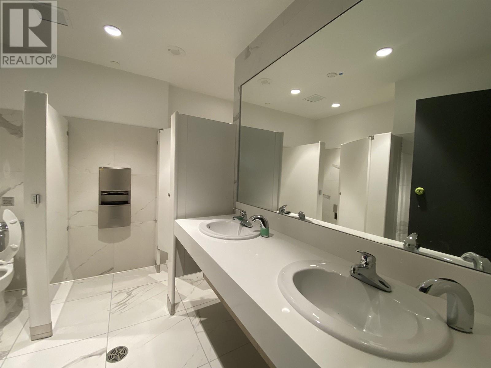 545 6388 No. 3 Road, Burnaby, British Columbia  V6Y 0L4 - Photo 2 - C8057316