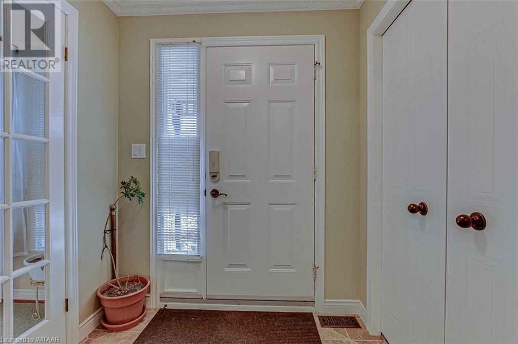 6 Seneca Place, Woodstock, Ontario  N4T 1R4 - Photo 5 - 40537845