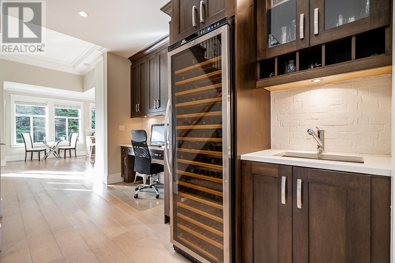 8260 Manson Drive, Burnaby, British Columbia  V5A 2C2 - Photo 5 - R2847067
