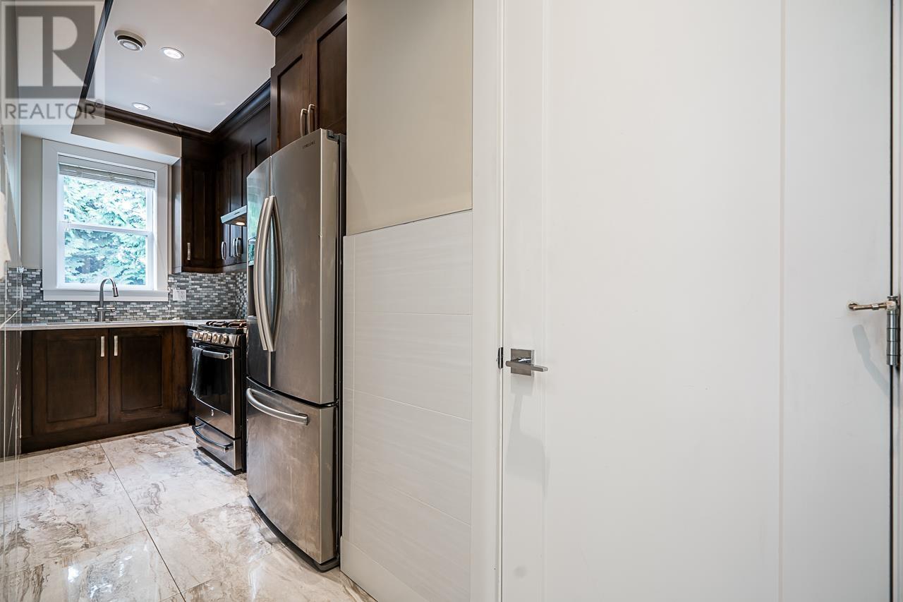 8260 Manson Drive, Burnaby, British Columbia  V5A 2C2 - Photo 10 - R2847067