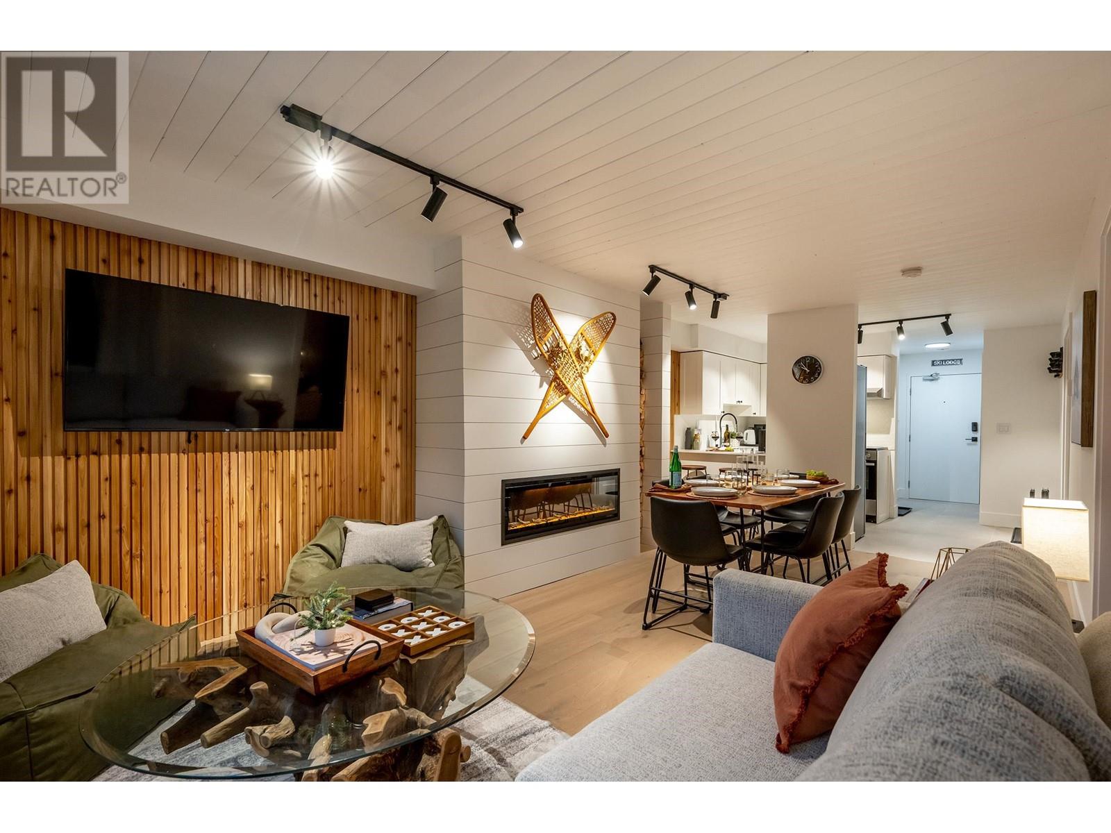 204 2021 Karen Crescent, Whistler, British Columbia  V8E 0H1 - Photo 4 - R2847481