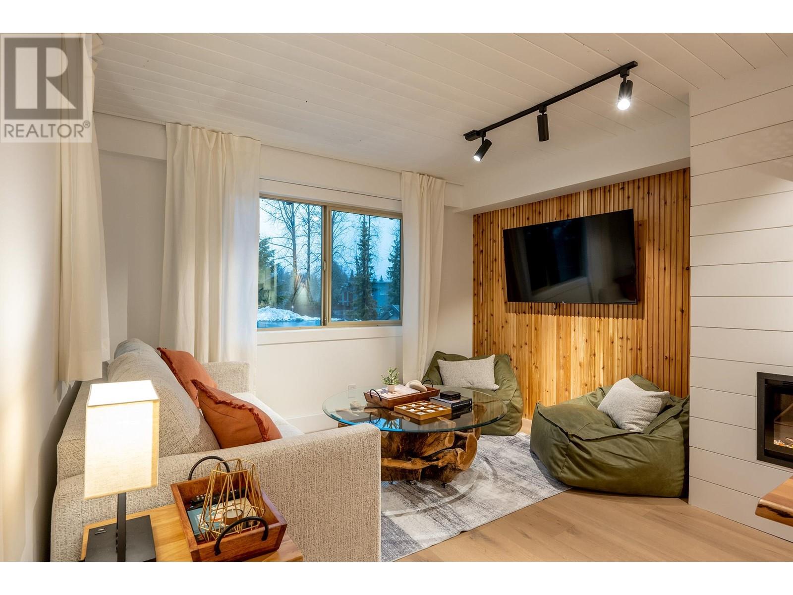 204 2021 Karen Crescent, Whistler, British Columbia  V8E 0H1 - Photo 5 - R2847481