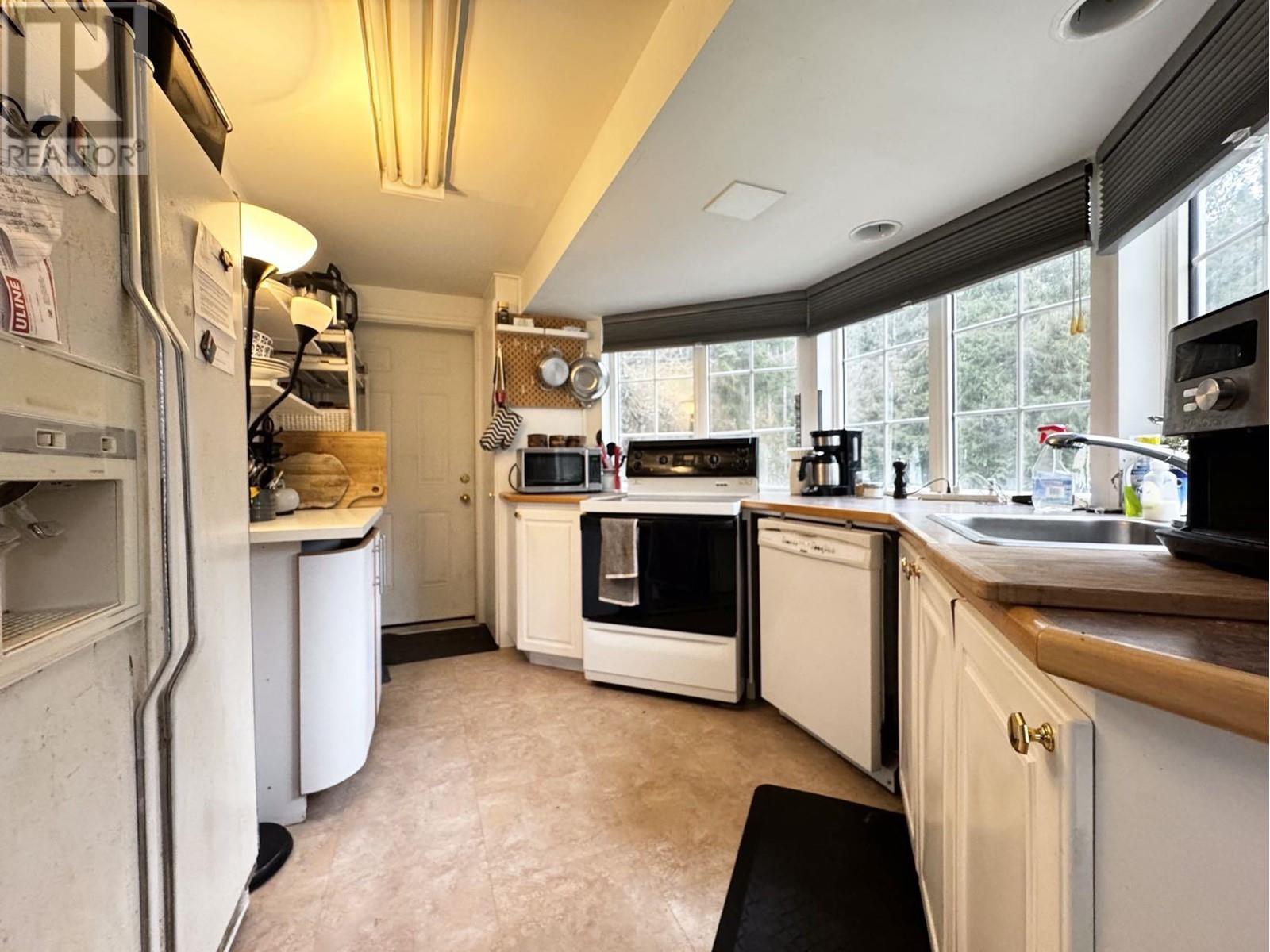 4621 Woodburn Place, West Vancouver, British Columbia  V7S 2W8 - Photo 9 - R2847490