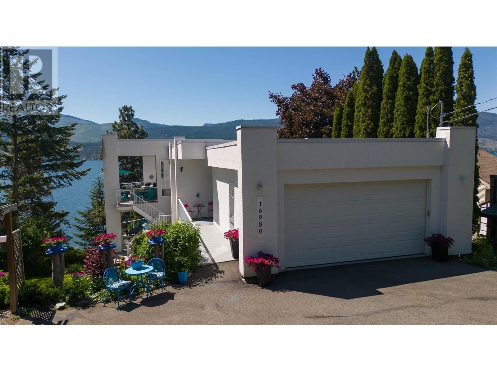 16980 Coral Beach Road, Lake Country, British Columbia  V4V 1B9 - Photo 2 - 10303645