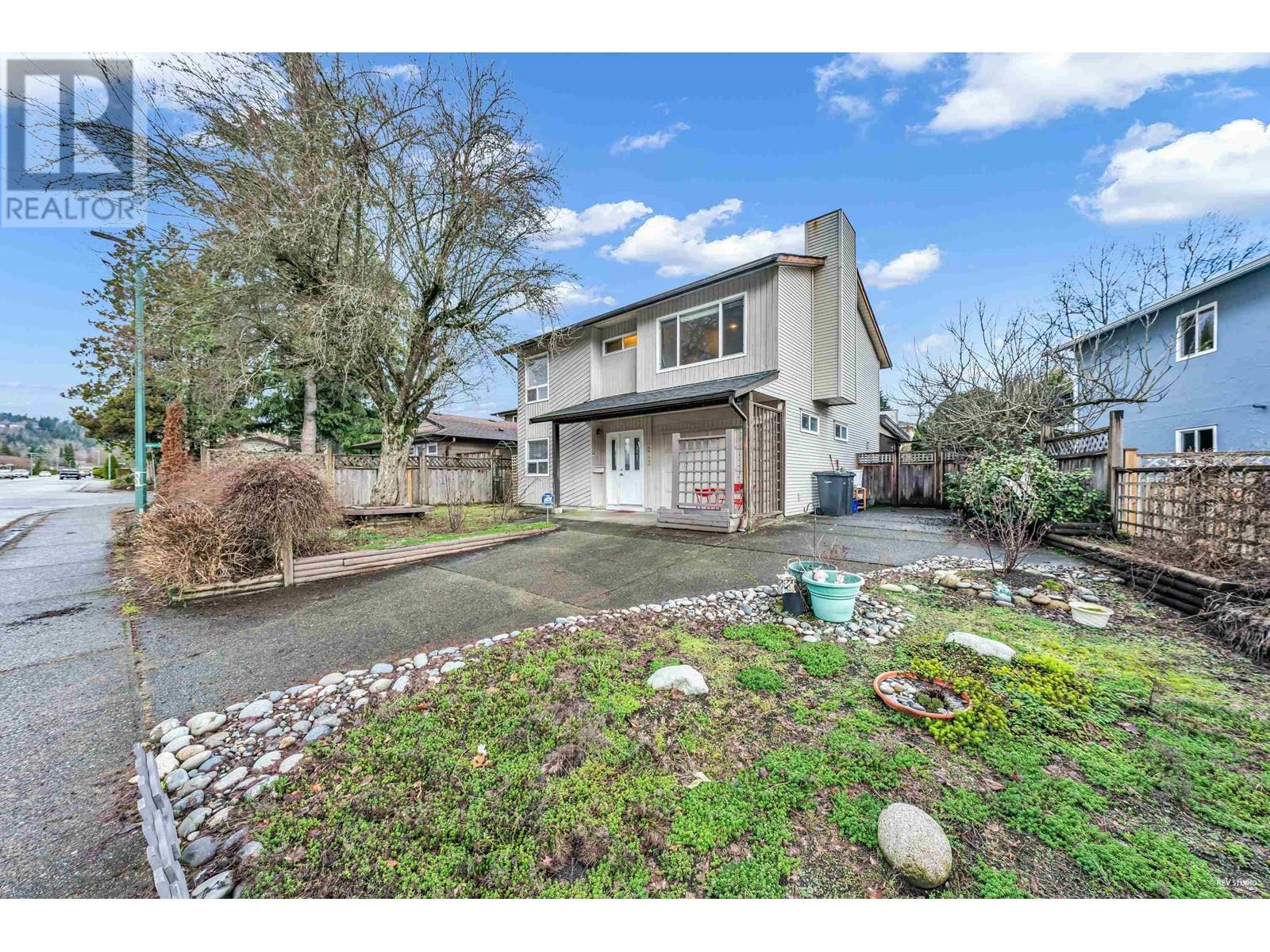 1243 Hornby Street, Coquitlam, British Columbia  V3E 1C6 - Photo 3 - R2847623