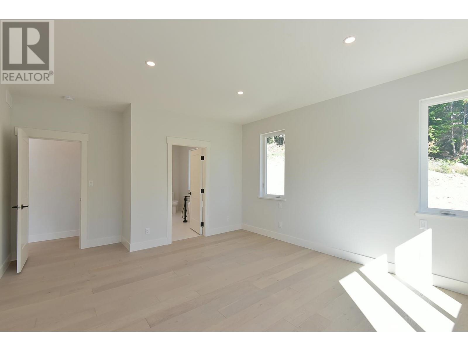 2390 Lower Road, Roberts Creek, British Columbia  V0N 2W6 - Photo 17 - R2847644