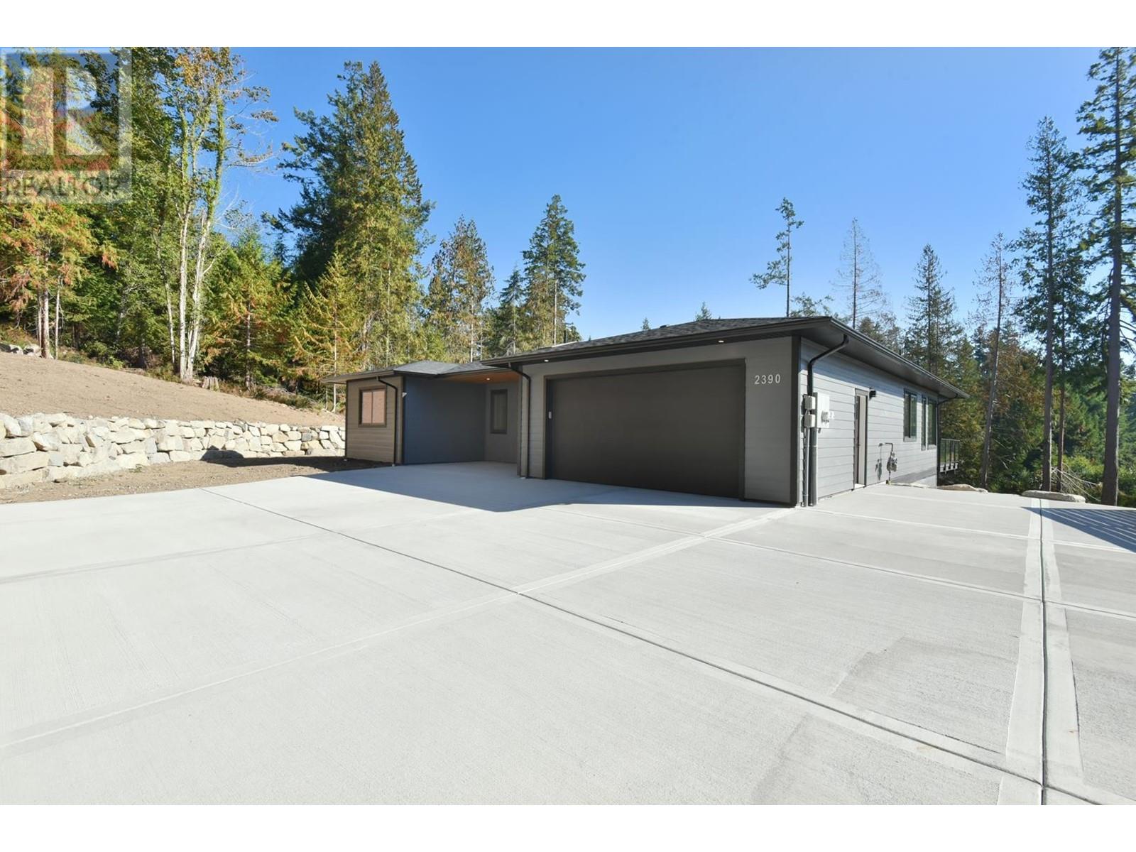 2390 Lower Road, Roberts Creek, British Columbia  V0N 2W6 - Photo 3 - R2847644