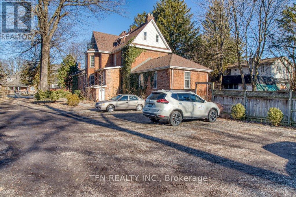 52 Lacroix St, Chatham-Kent, Ontario  N7M 2T6 - Photo 3 - X8049714