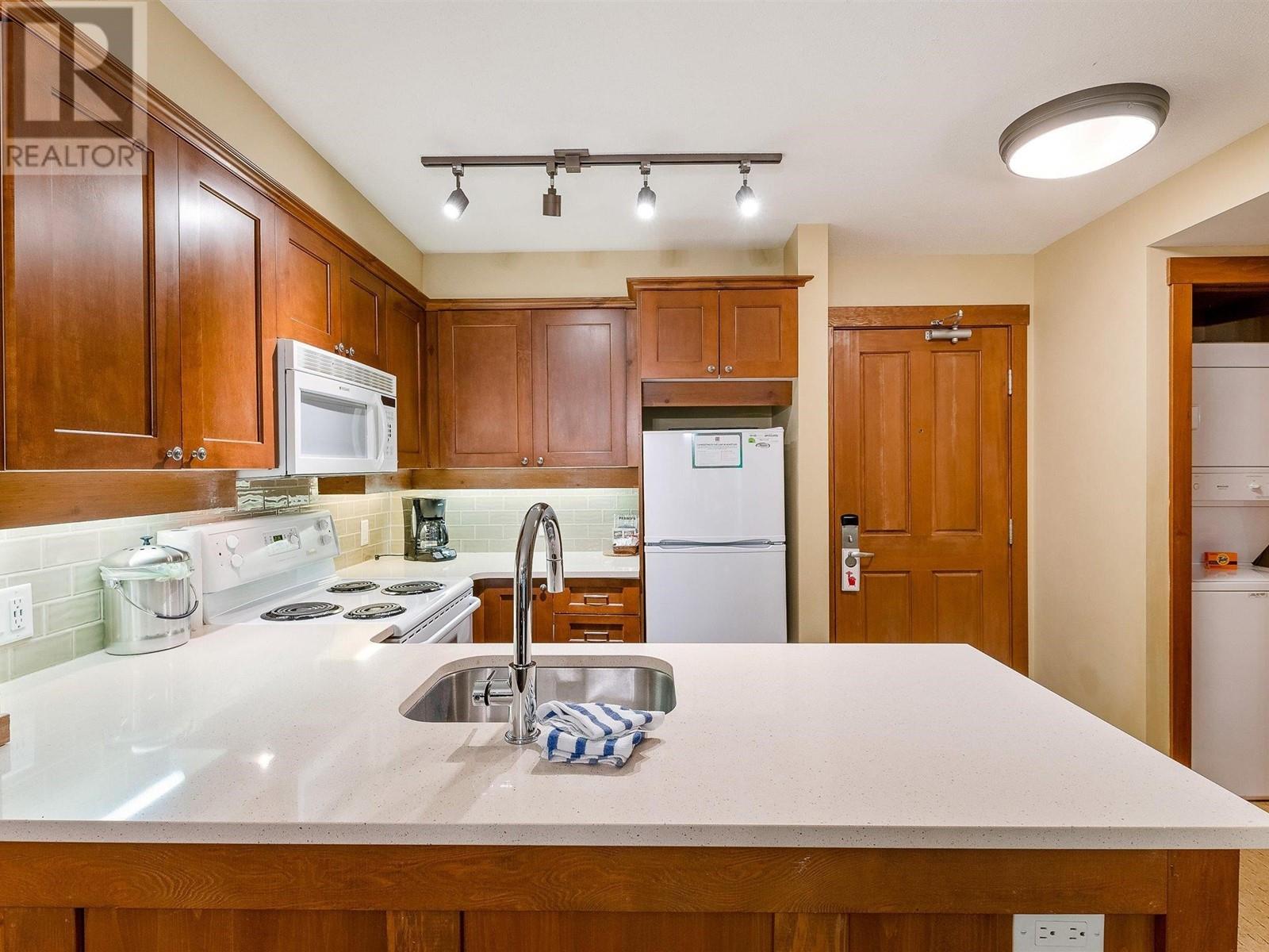 403 G3 4653 Blackcomb Way, Whistler, British Columbia  V8E 0Y9 - Photo 11 - R2847657