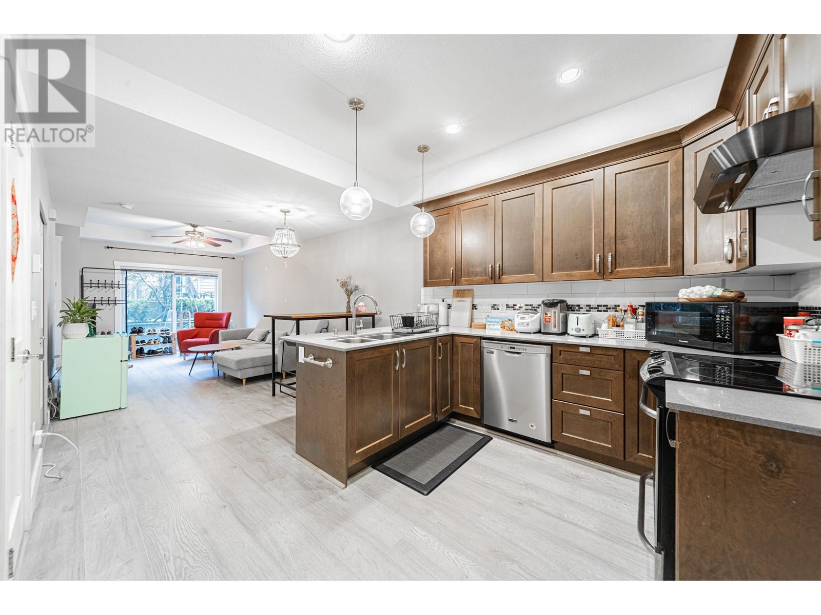111 828 Royal Avenue, New Westminster, British Columbia  V3M 1J9 - Photo 10 - R2847708