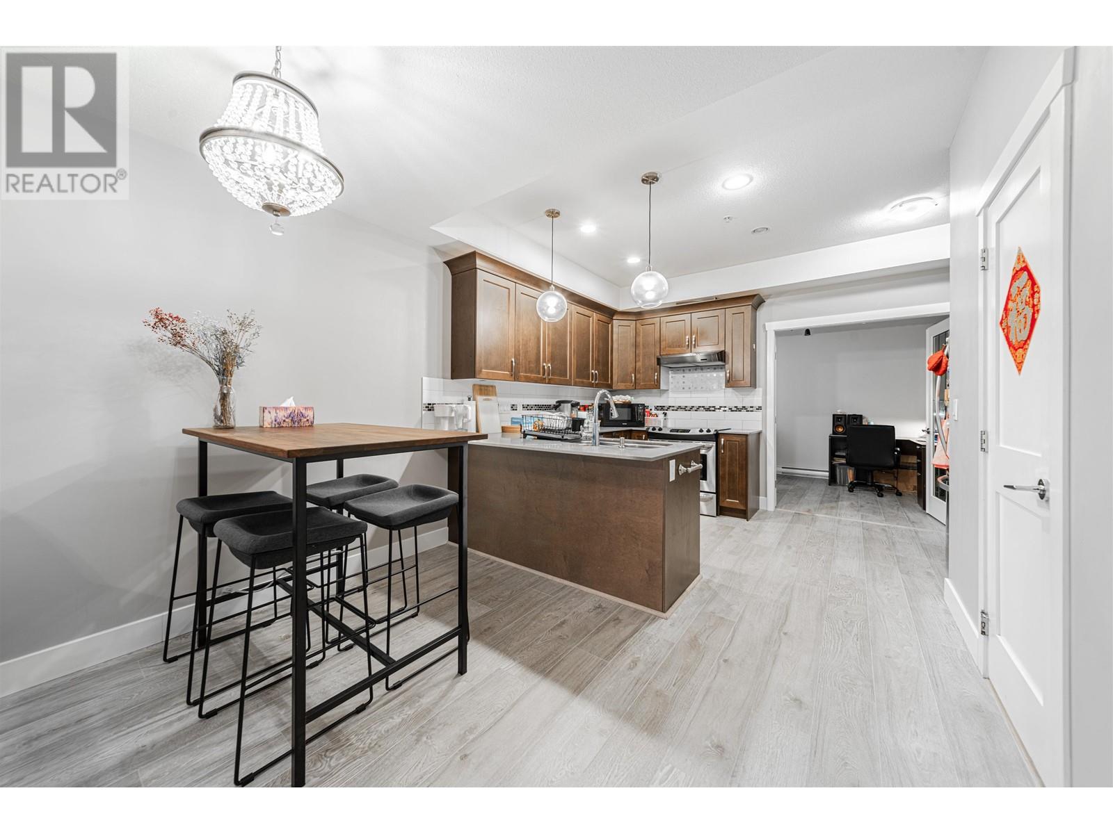 111 828 Royal Avenue, New Westminster, British Columbia  V3M 1J9 - Photo 8 - R2847708