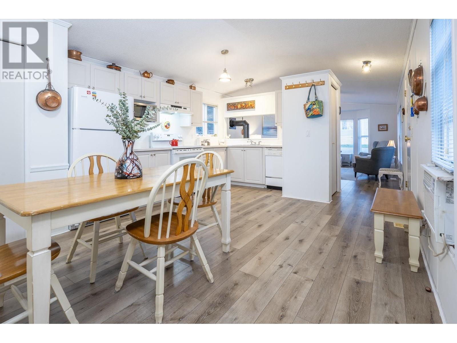 29 5575 Mason Road, Sechelt, British Columbia  V7Z 0K9 - Photo 5 - R2847236