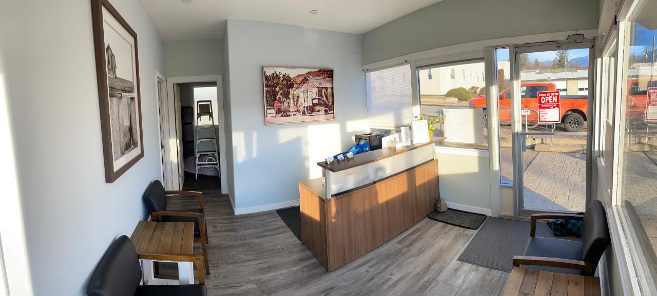 219 10th Avenue N, Creston, British Columbia  V0B 1G0 - Photo 2 - 2474833