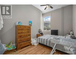 73 KING STREET W