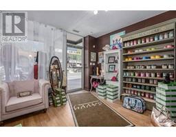 73 KING STREET W