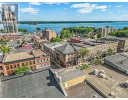 73 KING STREET W