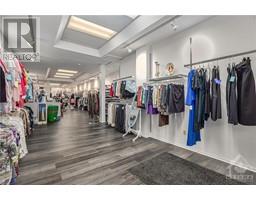 73 KING STREET W