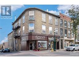 73 KING STREET W