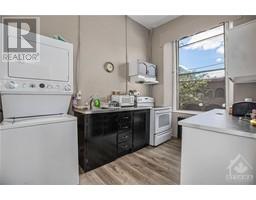 73 KING STREET W
