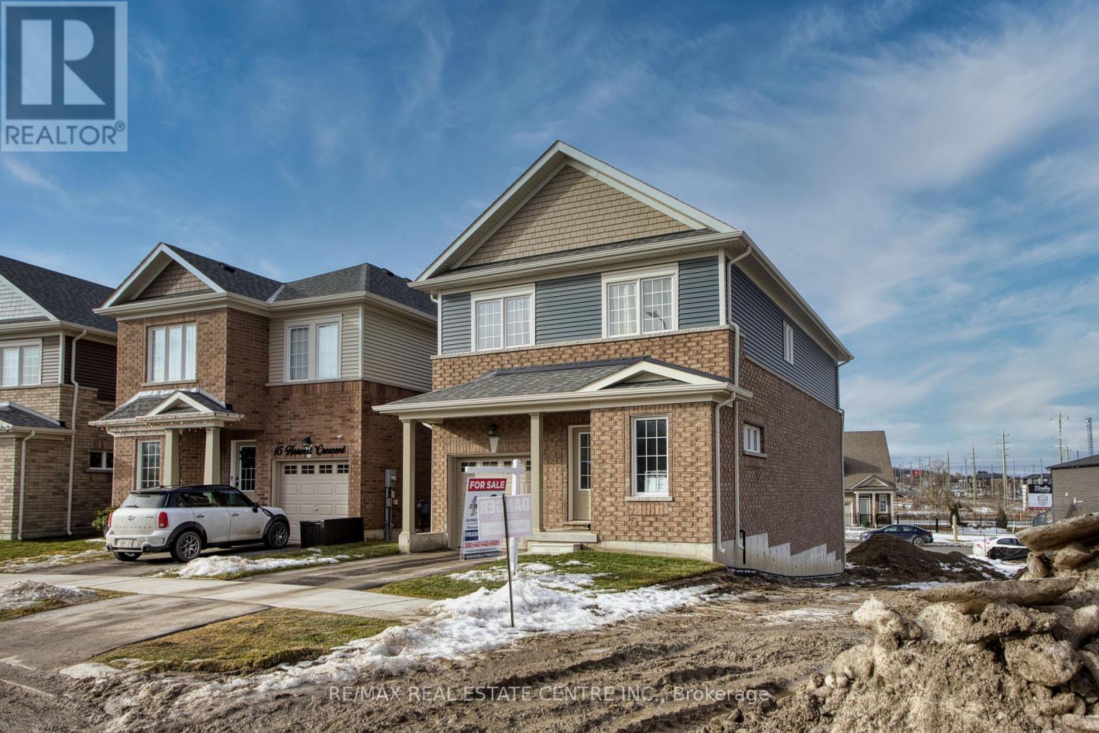 17 HARVEST CRESCENT, barrie, Ontario