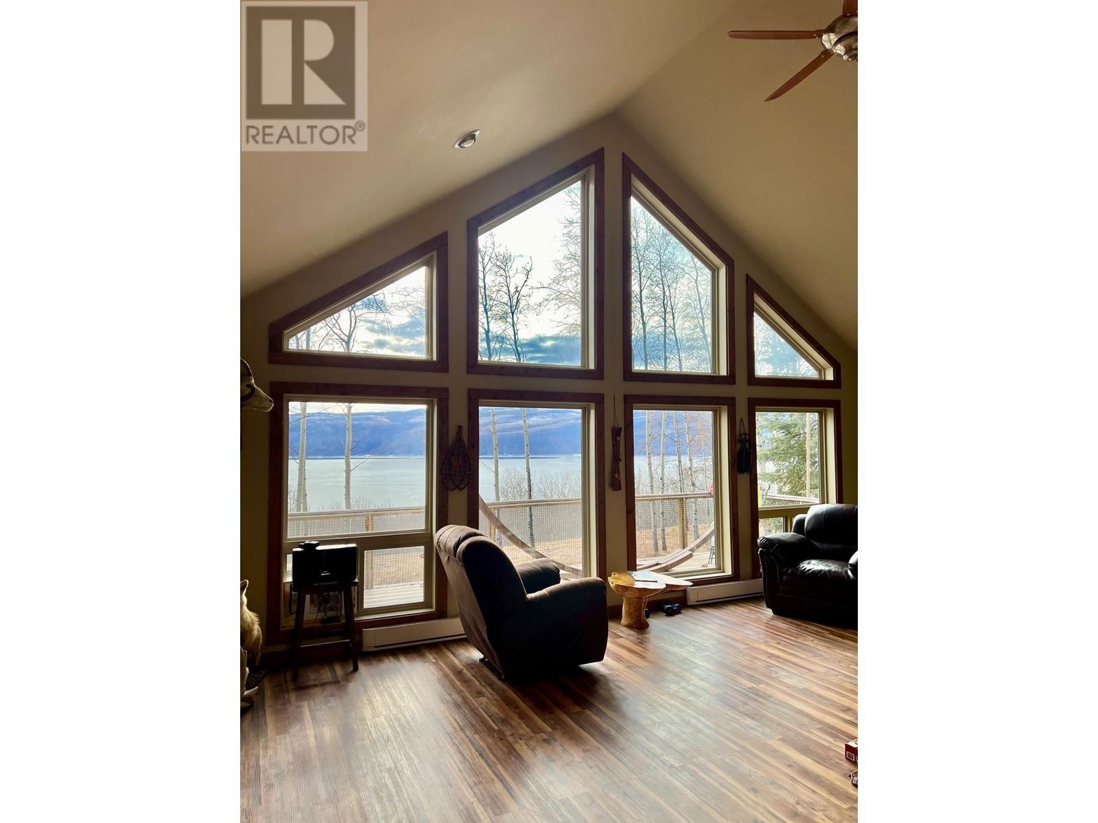 38 Eagle Heights Drive, Fort St. John, British Columbia  V0C 1V0 - Photo 3 - R2847725
