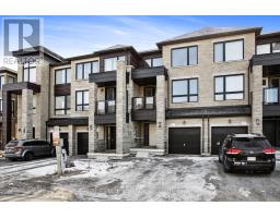 8 BLUE FOREST CRES