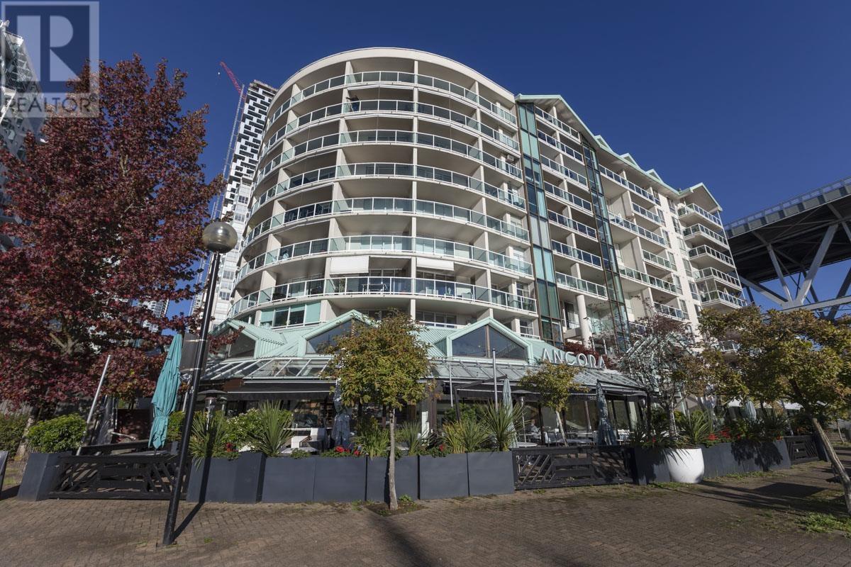 702 1600 Howe Street, Vancouver, British Columbia  V6Z 2L9 - Photo 2 - R2847738