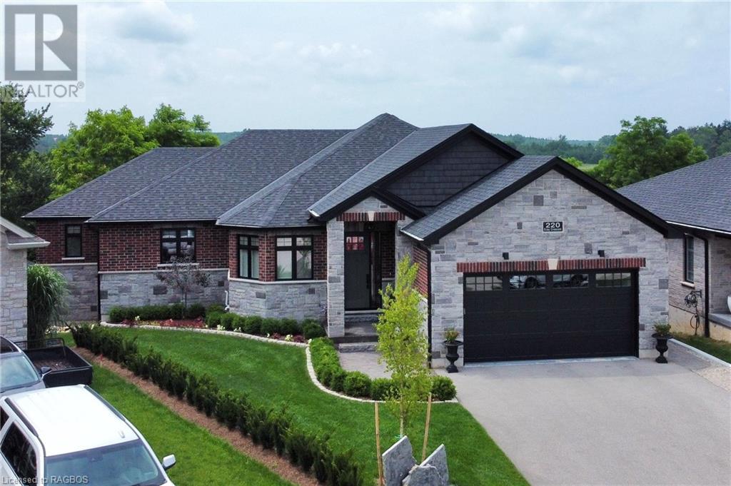 220 Djay Crescent, Durham, Ontario  N0G 1R0 - Photo 2 - 40538085