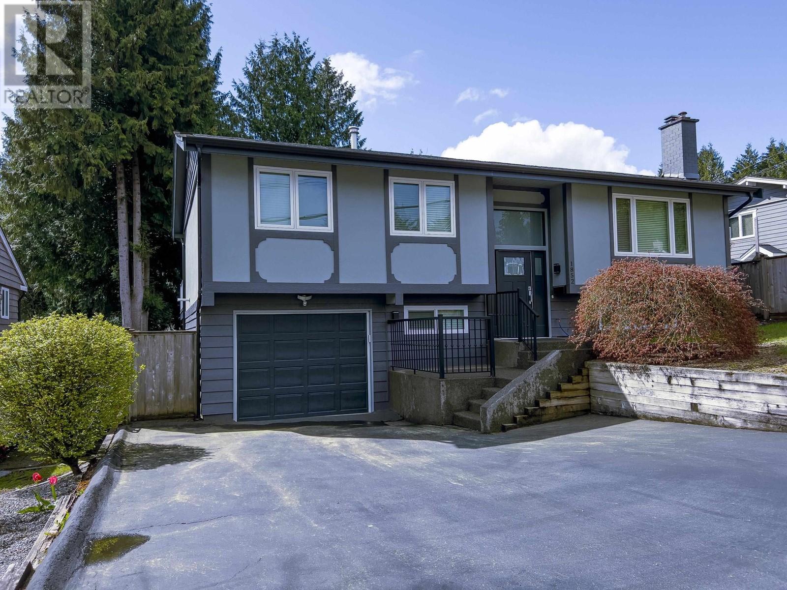 1852 Chalmers Avenue, Port Coquitlam, British Columbia  V3B 2T4 - Photo 1 - R2847784