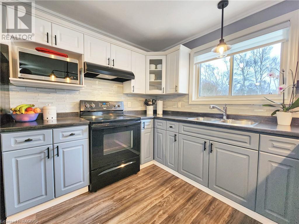 17 Moore Street, North Bruce Peninsula, Ontario  N0H 1W0 - Photo 18 - 40532552