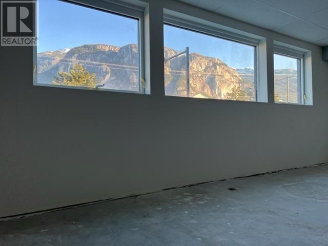 202-210 38033 Second Avenue, Squamish, British Columbia  V8B 0C4 - Photo 10 - C8057428